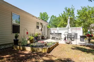 8110 Slickrock Cir, Charlotte, NC 28215 - Photo 23