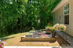 8110 Slickrock Cir, Charlotte, NC 28215 - Photo 35