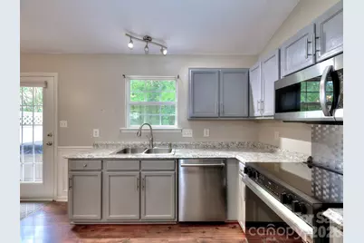8110 Slickrock Circle, Charlotte, NC 28215 - Photo 13