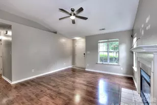 8110 Slickrock Cir, Charlotte, NC 28215 - Photo 7