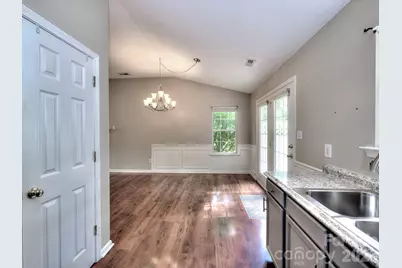 8110 Slickrock Circle, Charlotte, NC 28215 - Photo 15