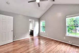8110 Slickrock Cir, Charlotte, NC 28215 - Photo 17