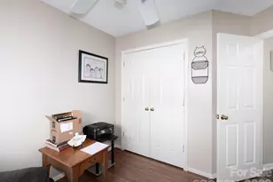 8110 Slickrock Cir, Charlotte, NC 28215 - Photo 15