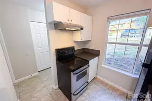 4037 Briarhill Dr, Charlotte, NC 28215 - Photo 7