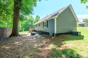 2050 16th Ave Pl SW, Hickory, NC 28602 - Photo 29