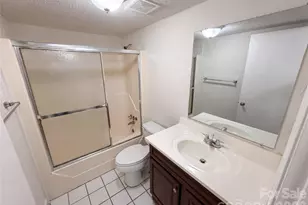 2020 Stoney Point Ln, Charlotte, NC 28210 - Photo 17