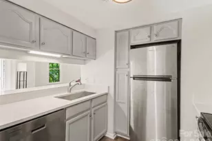 306 S Cedar St, Charlotte, NC 28202 - Photo 15