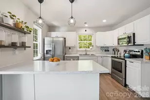 8170 Rudolph Rd, Charlotte, NC 28216 - Photo 11