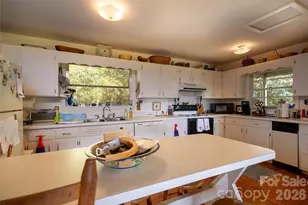 1412 N Bearwallow Rd, Fletcher, NC 28732 - Photo 15
