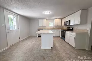 411 Ewing Dr, Belmont, NC 28012 - Photo 5