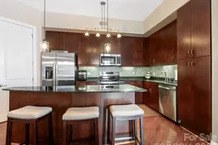 4620 Piedmont Row Dr, Charlotte, NC 28210 - Photo 5