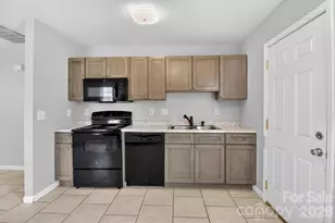 3335 Avalon Ave, Charlotte, NC 28208 - Photo 13