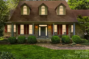 17 Crooked Oak Ct, Hendersonville, NC 28791 - Photo 1