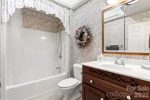 17 Crooked Oak Ct, Hendersonville, NC 28791 - Photo 29