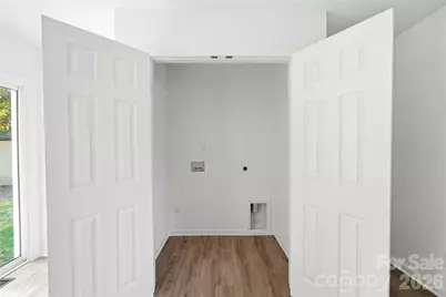 6126 Amberly Lane, Charlotte, NC 28213 - Photo 9