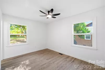 6126 Amberly Lane, Charlotte, NC 28213 - Photo 13