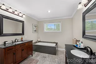 1801 Riverview Ct, Hendersonville, NC 28739 - Photo 21