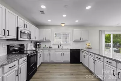 10510 Hawick Court, Charlotte, NC 28278 - Photo 7