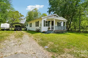 235 Gull Ave, East Flat Rock, NC 28726 - Photo 3