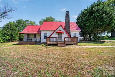 3833 1st Avenue SW, Hickory, NC 28602 - Photo 1