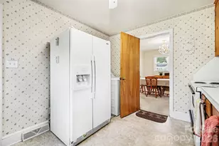 2240 Ashley Rd, Charlotte, NC 28208 - Photo 13
