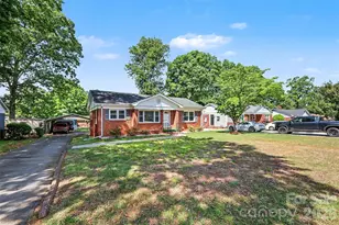2240 Ashley Rd, Charlotte, NC 28208 - Photo 3