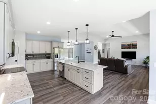 141 N Crab Meadow Dr, Hendersonville, NC 28739 - Photo 9