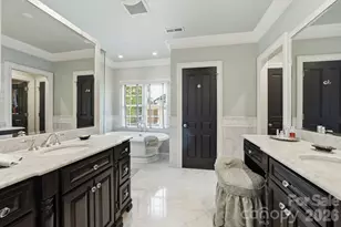 309 Hempstead Pl, Charlotte, NC 28207 - Photo 23