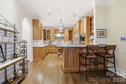 2044 Queens Road W, Charlotte, NC 28207 - Photo 15