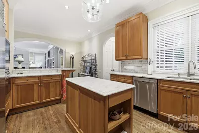 2044 Queens Road W, Charlotte, NC 28207 - Photo 19