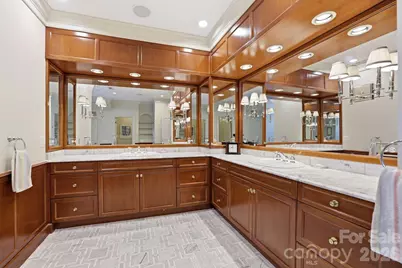 2044 Queens Road W, Charlotte, NC 28207 - Photo 27