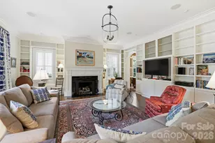 2044 Queens Rd W, Charlotte, NC 28207 - Photo 13