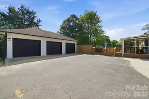 5009 Hemby Rd, Matthews, NC 28104 - Photo 5