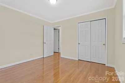 605 E Boston Avenue, Bessemer City, NC 28016 - Photo 17