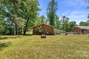 605 E Boston Ave, Bessemer City, NC 28016 - Photo 23