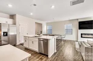 1241 37th Ave Lane NE, Hickory, NC 28601 - Photo 5