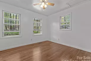 1110 3rd Ave W, Hendersonville, NC 28739 - Photo 37