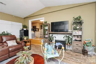 341 Bond St, Marion, NC 28752 - Photo 15