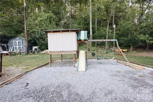 341 Bond St, Marion, NC 28752 - Photo 37
