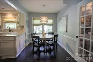 3806 Bridgewood Ln, Charlotte, NC 28226 - Photo 7