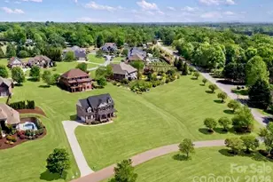 5944 Bakers Point, Hickory, NC 28602 - Photo 3
