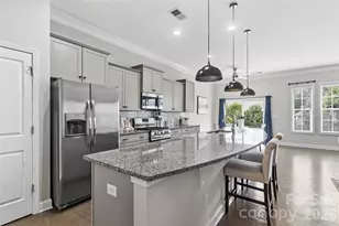 5021 Lydney Cir, Waxhaw, NC 28173 - Photo 9