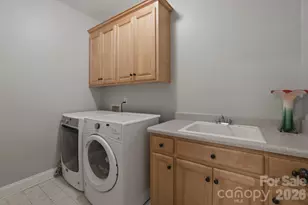 239 Sardis Pointe Rd, Matthews, NC 28105 - Photo 23