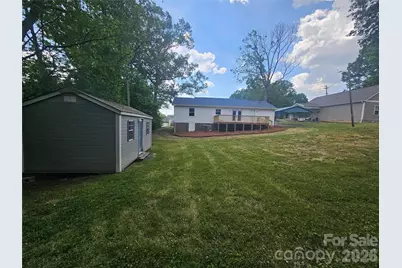 315 Maine Avenue E, Bessemer City, NC 28016 - Photo 7