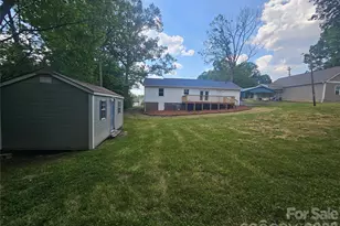315 Maine Ave E, Bessemer City, NC 28016 - Photo 7