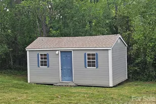 315 Maine Ave E, Bessemer City, NC 28016 - Photo 11