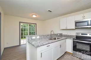 1009 Karendale Ave, Charlotte, NC 28208 - Photo 9
