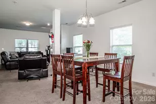 123 Kingsgate Ct, Statesville, NC 28625 - Photo 17