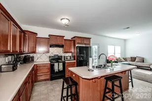 123 Kingsgate Ct, Statesville, NC 28625 - Photo 13