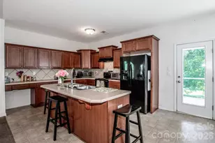 123 Kingsgate Ct, Statesville, NC 28625 - Photo 13